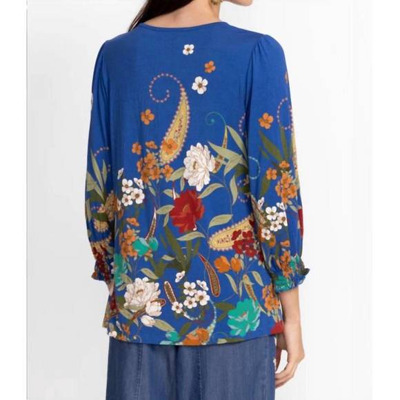 NEW JOHNNY WAS tee bee smocked sleeve tee in blue - Picture 5 of 6